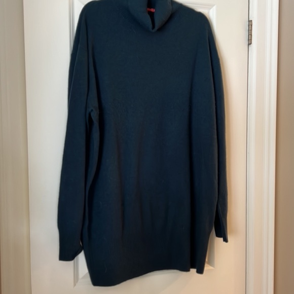 OG universal Standard Wool/Cashmere Sweater - Picture 7 of 7
